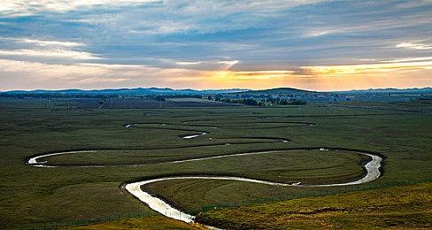 《恶意不息》新演示视频 暗黑4和黑魂完美结合体